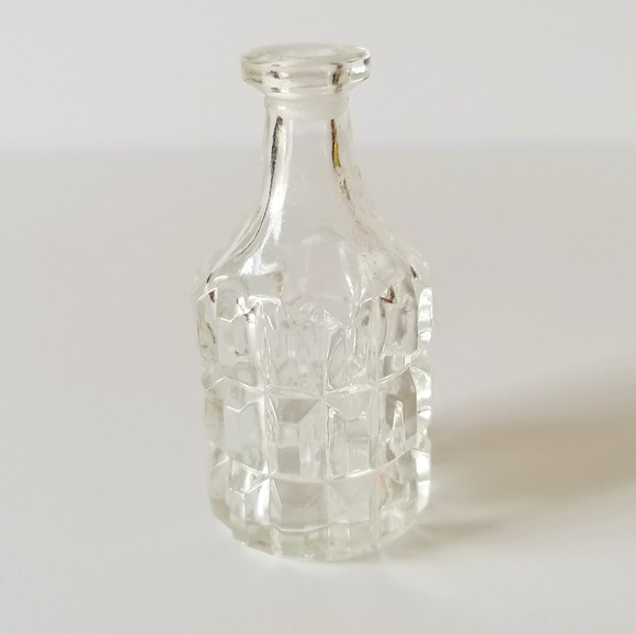 Mini Glass Vase Cut Glass Home Decor Flowers - Picture 6 of 6